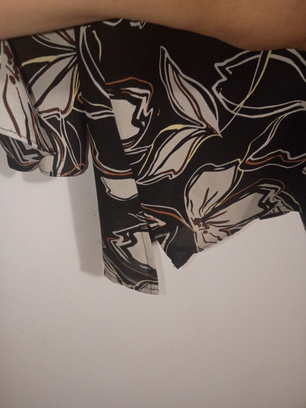 Investments Black Floral V-Neck Button Front Blouse - Picture 5 of 8